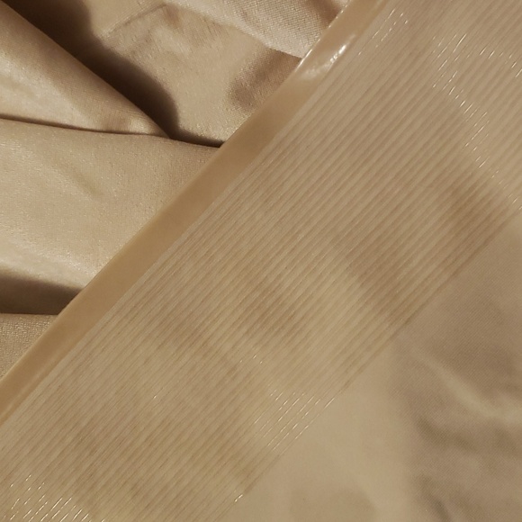 Open Bust Shaping Slip w/ Gripper Hem - Picture 5 of 5